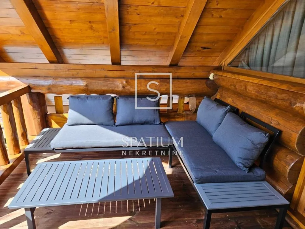 fužine, drvena kuća s lijepom okućnicom - slika 39