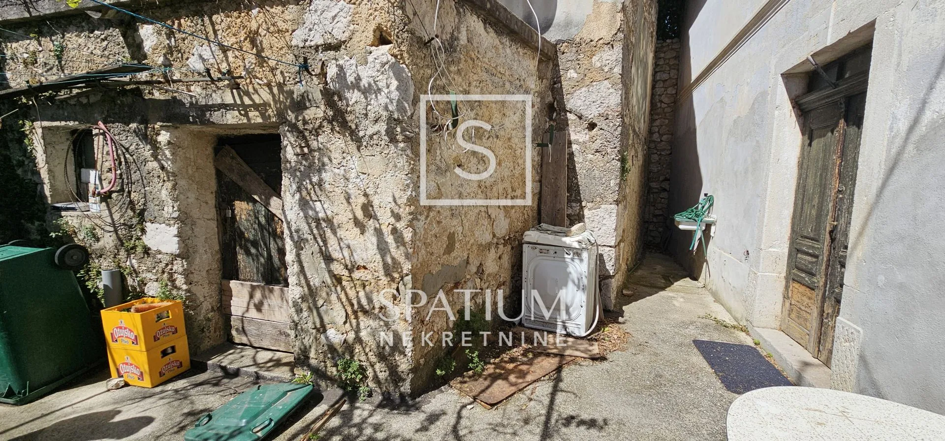 bribir, vinodolska općina, kamena kuća s okućnicom - slika 10