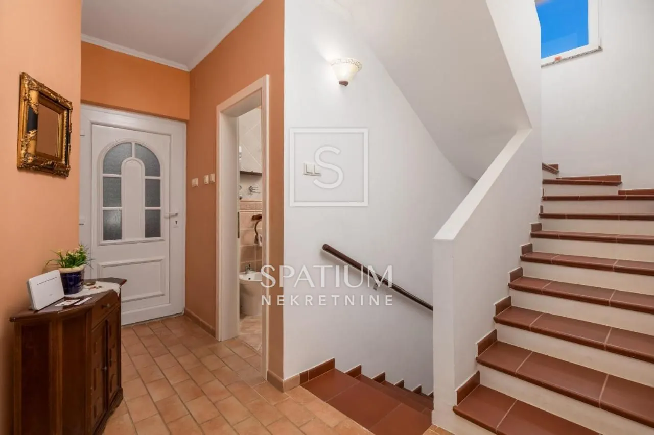 dramalj, vila s mediteranskim vrtom blizu mora - slika 7