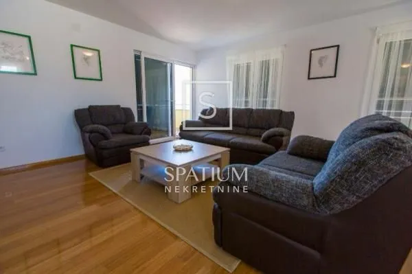 novi vinodolski, apartmanska kuća s bazenom - slika 2