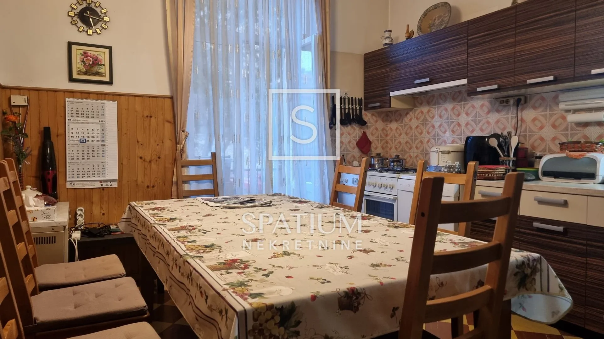 belveder, stan udaljen par minuta od korza - slika 10