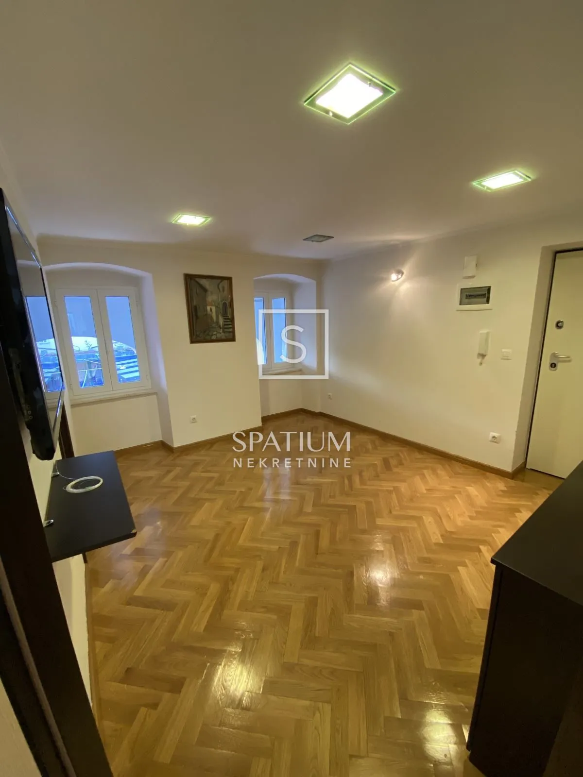 centar, uredski prostor 32m2 - slika 3