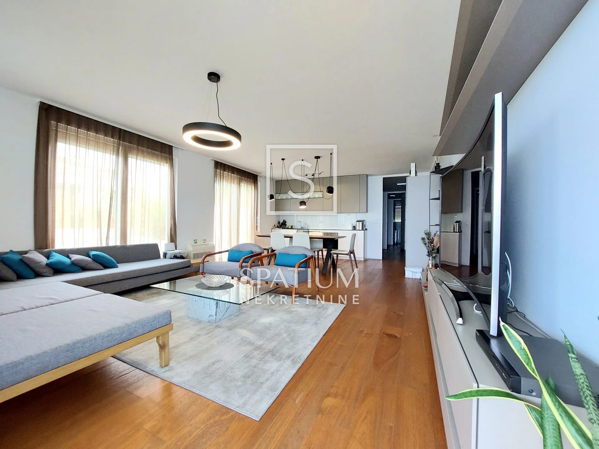 Opatija, Apartman S Bazenom