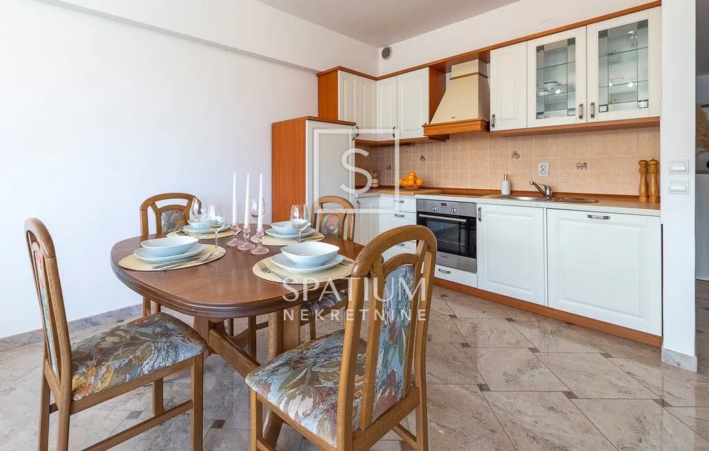 rovinj, dvosoban stan s garažnim mjestom na odličnoj lokaciji - slika 13