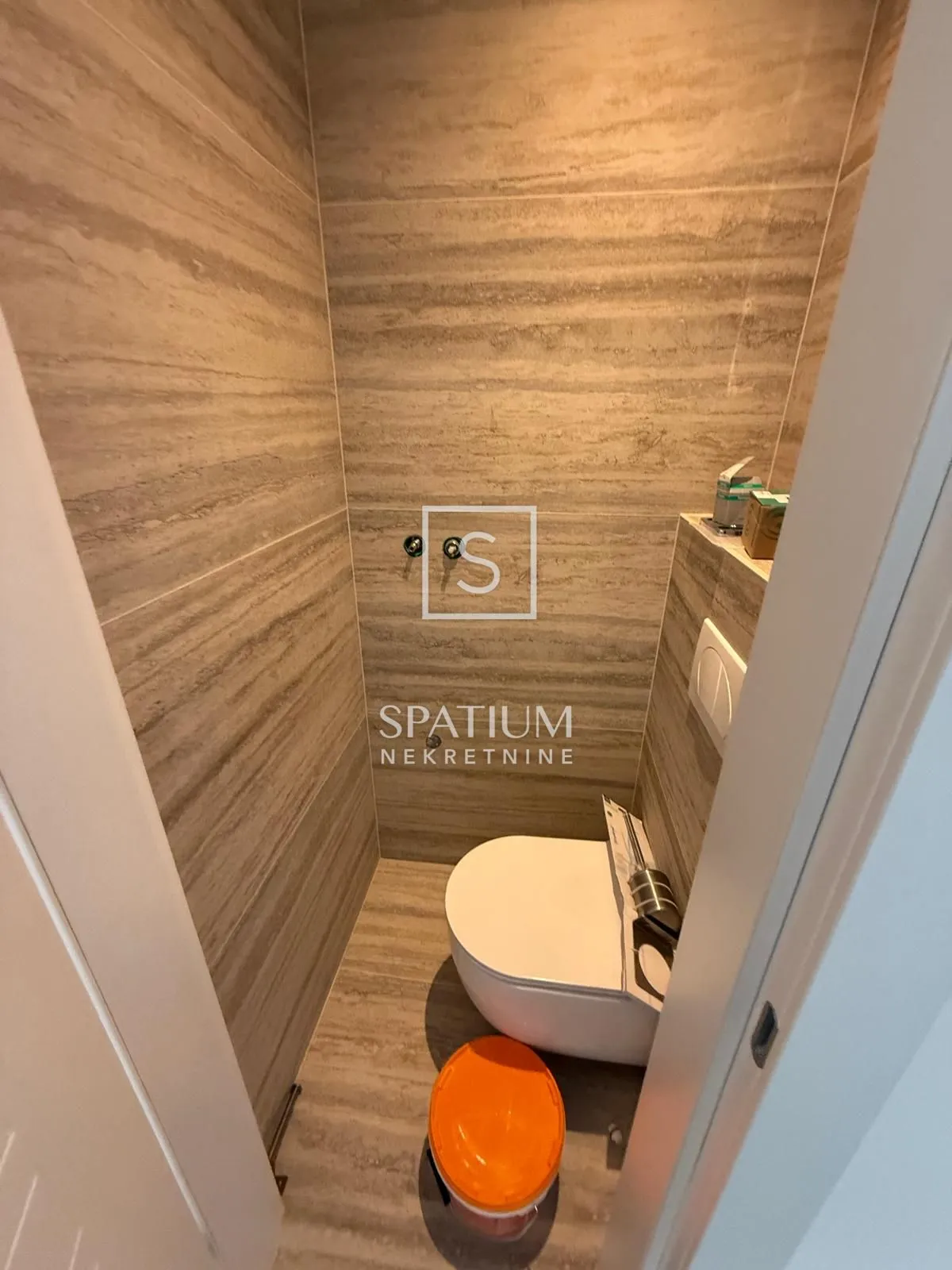 podmurvice, kuća s pet stanova i odvojenim studio apartmanom - slika 29