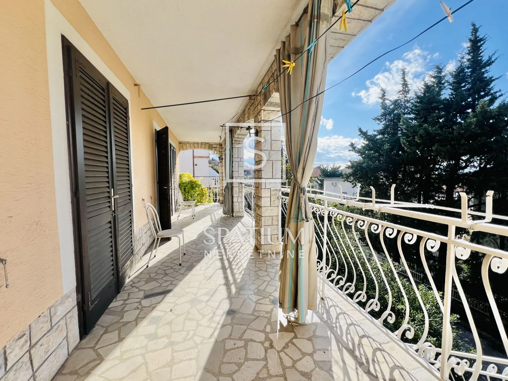 crikvenica, samostojeća kuća s 11 apartmana - slika 14