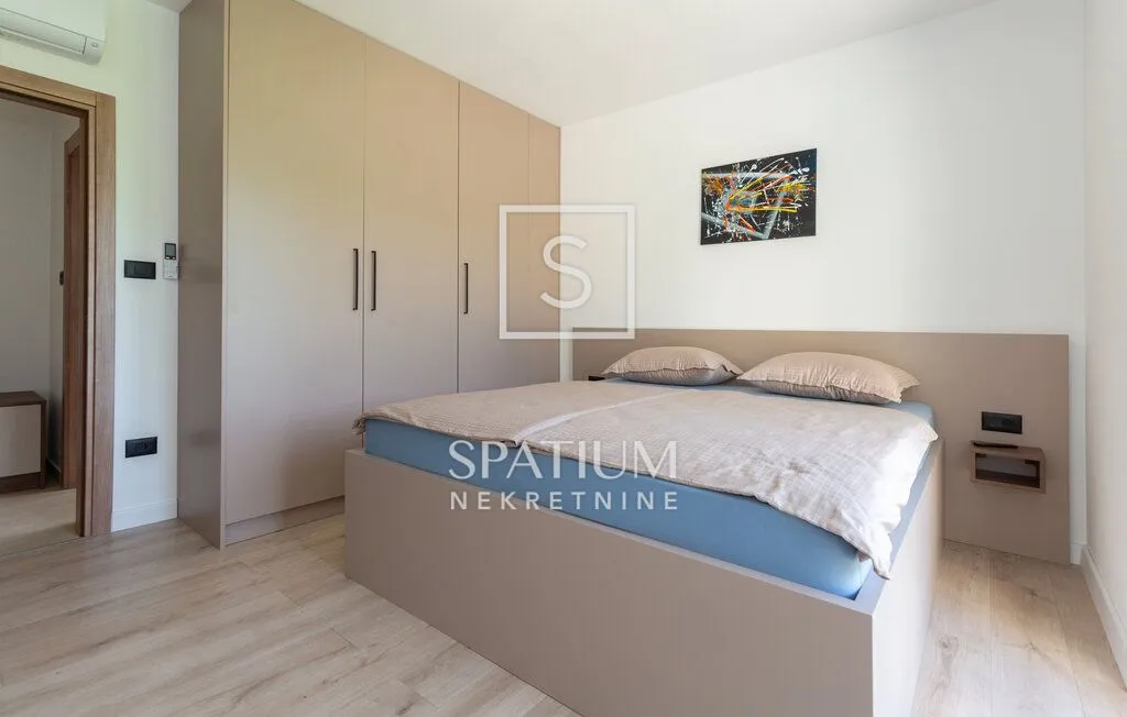 labin, vila s bazenom na mirnoj lokaciji - slika 10