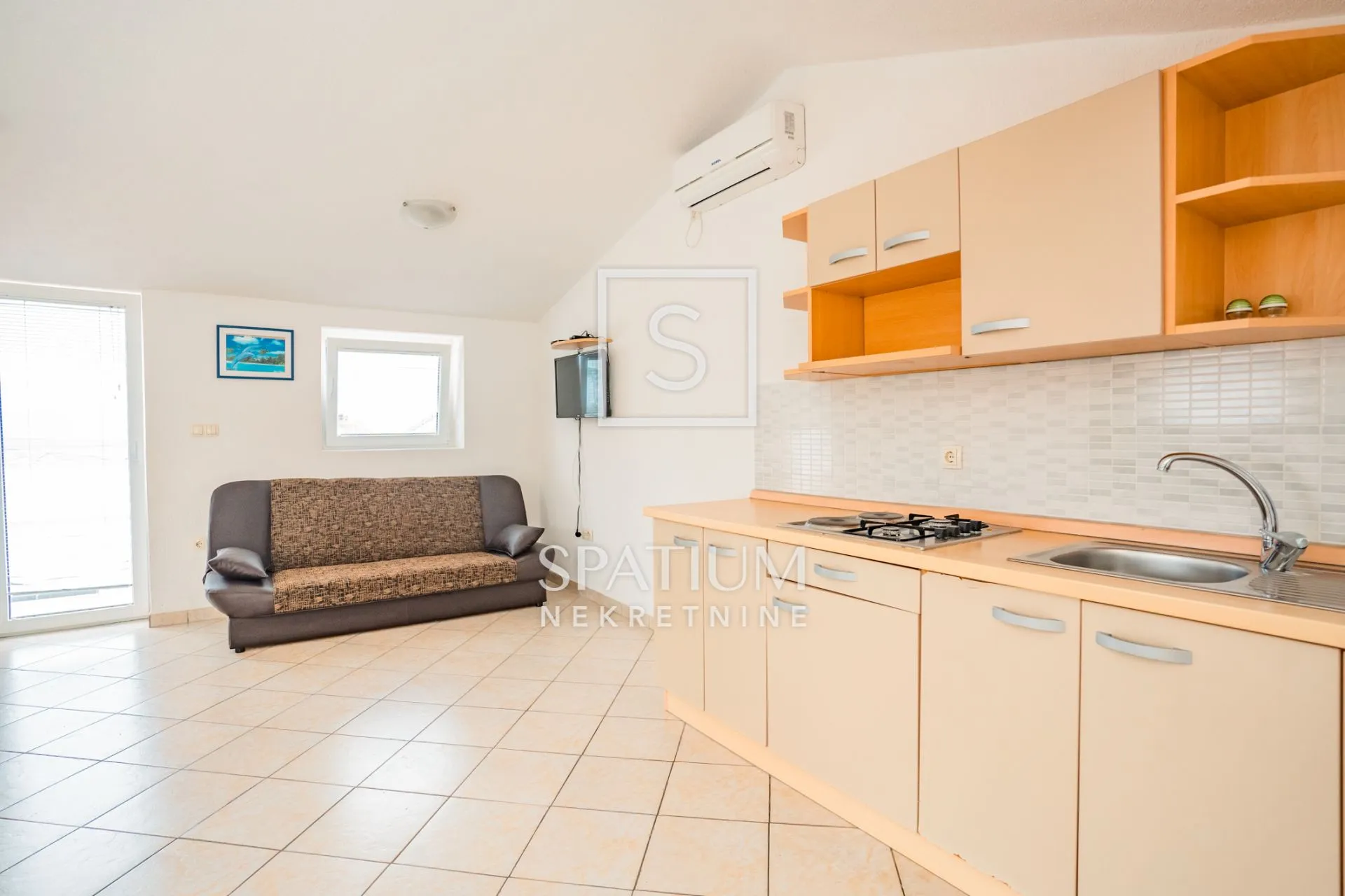 malinska, dvije kuća s apartmanima - slika 3