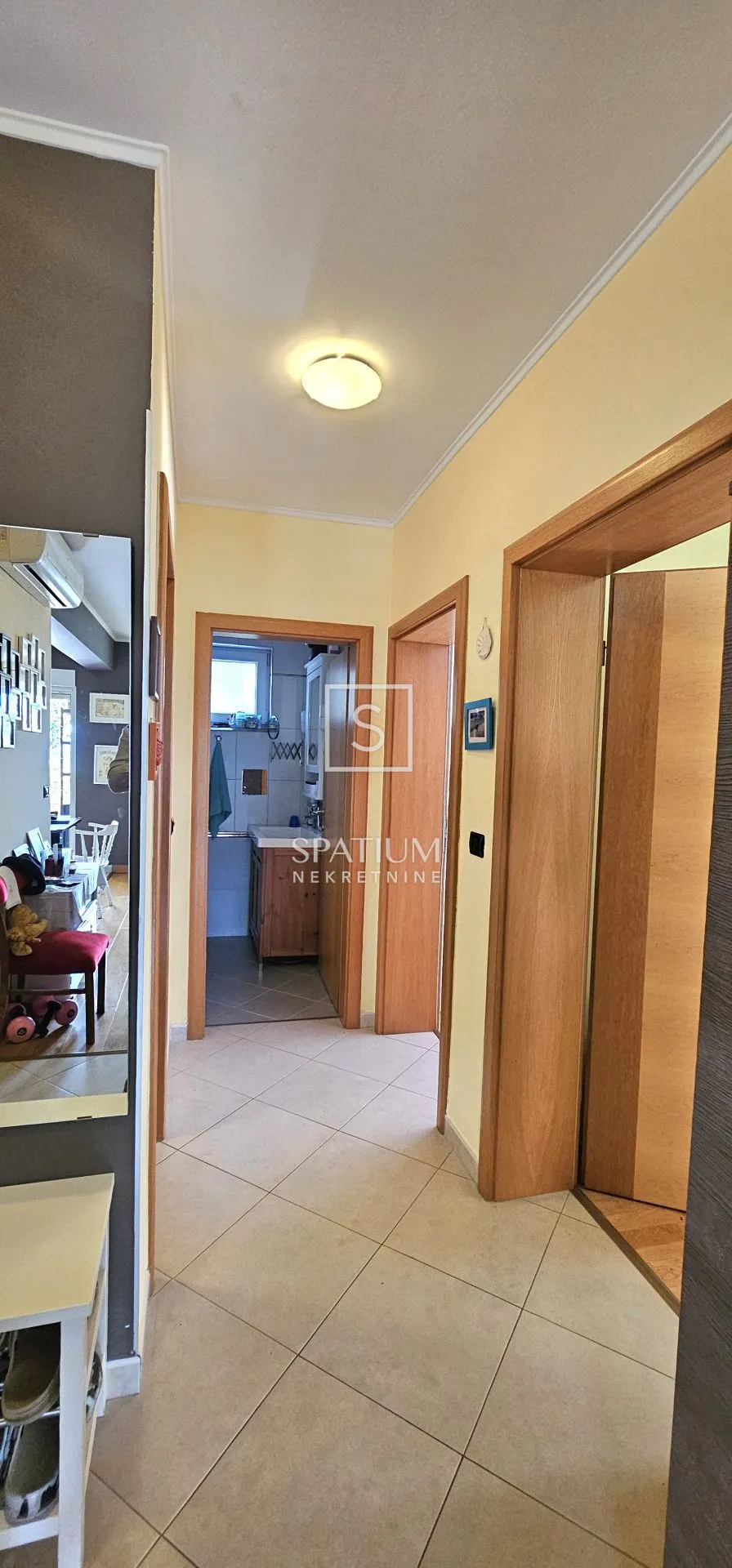 crikvenica, komforan stan s okućnicom i parkingom - slika 12