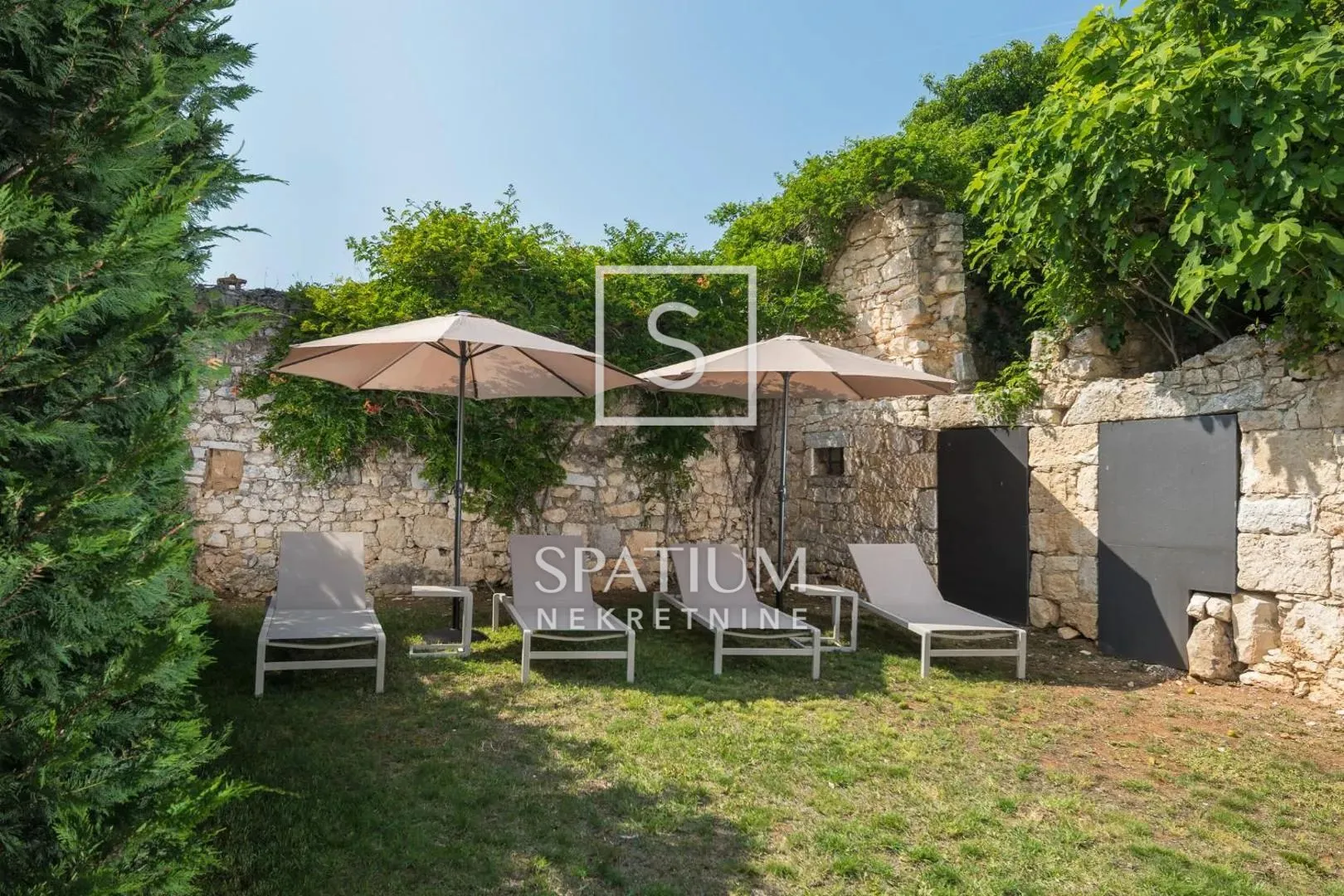 poreč, luksuzna autentična kamena vila - slika 37