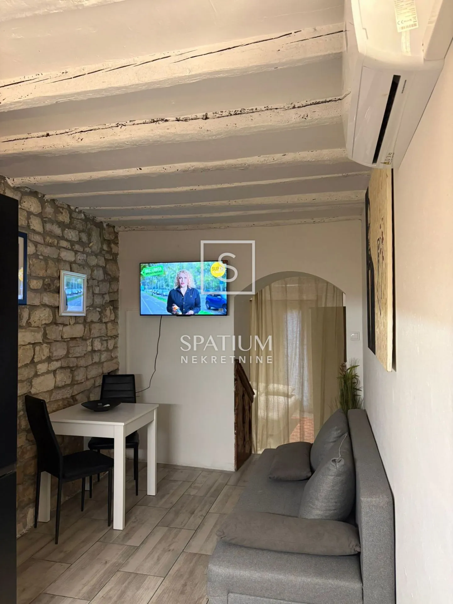 rovinj, poslovni prostor u centru rovinja, u naravi stan - slika 5