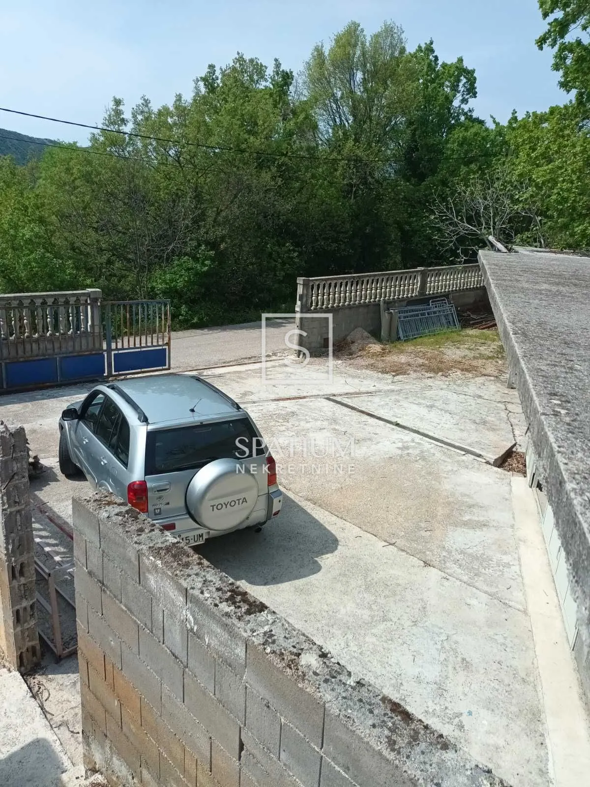 grižane, garaža s velikom okućnicom - slika 7