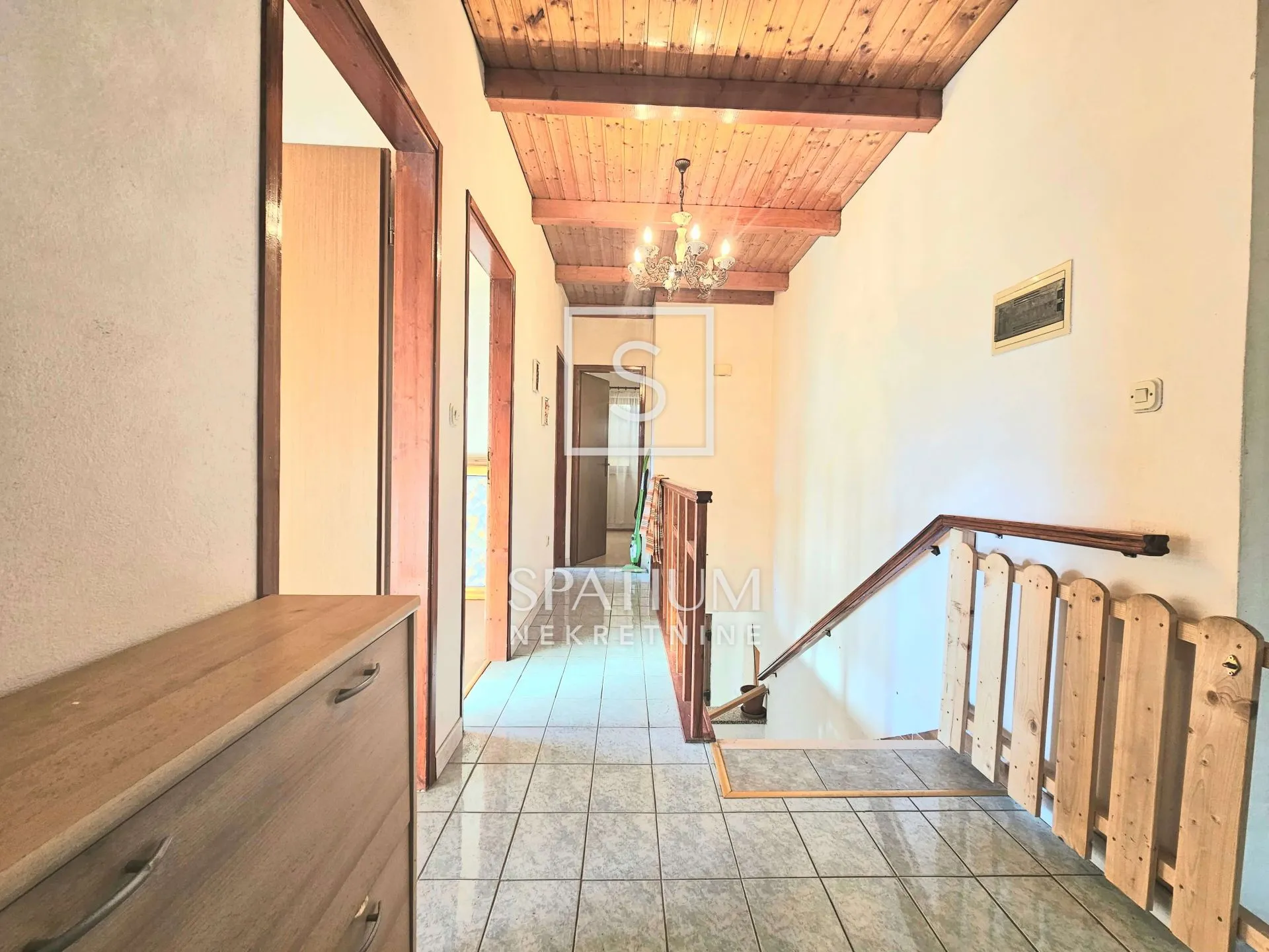 labin, samostojeća kuća - slika 17