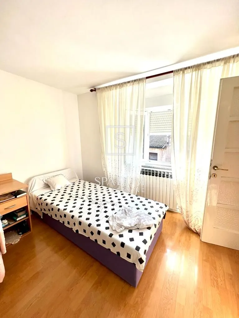 zvoneća, kuća na dvije etaže s okućnicom - slika 6