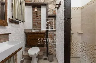 drivenik, vila s bazenom - slika 7