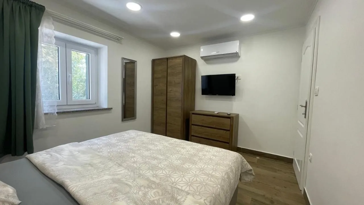 poreč, valkarin, samostojeća kamena kuća s bazenom - slika 11