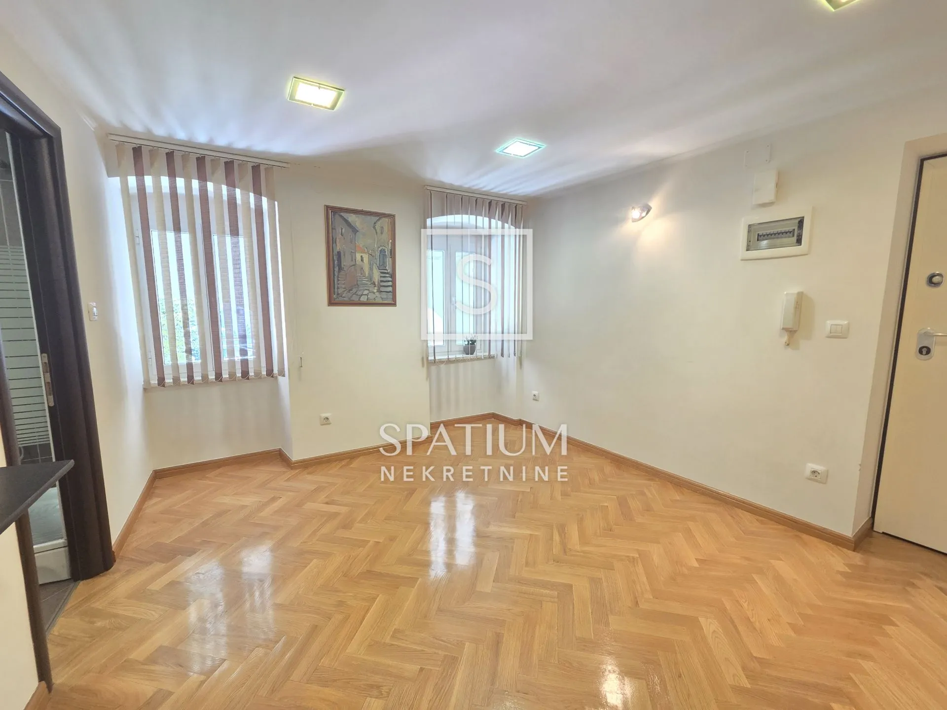 centar, uredski prostor 32m2 - slika 6