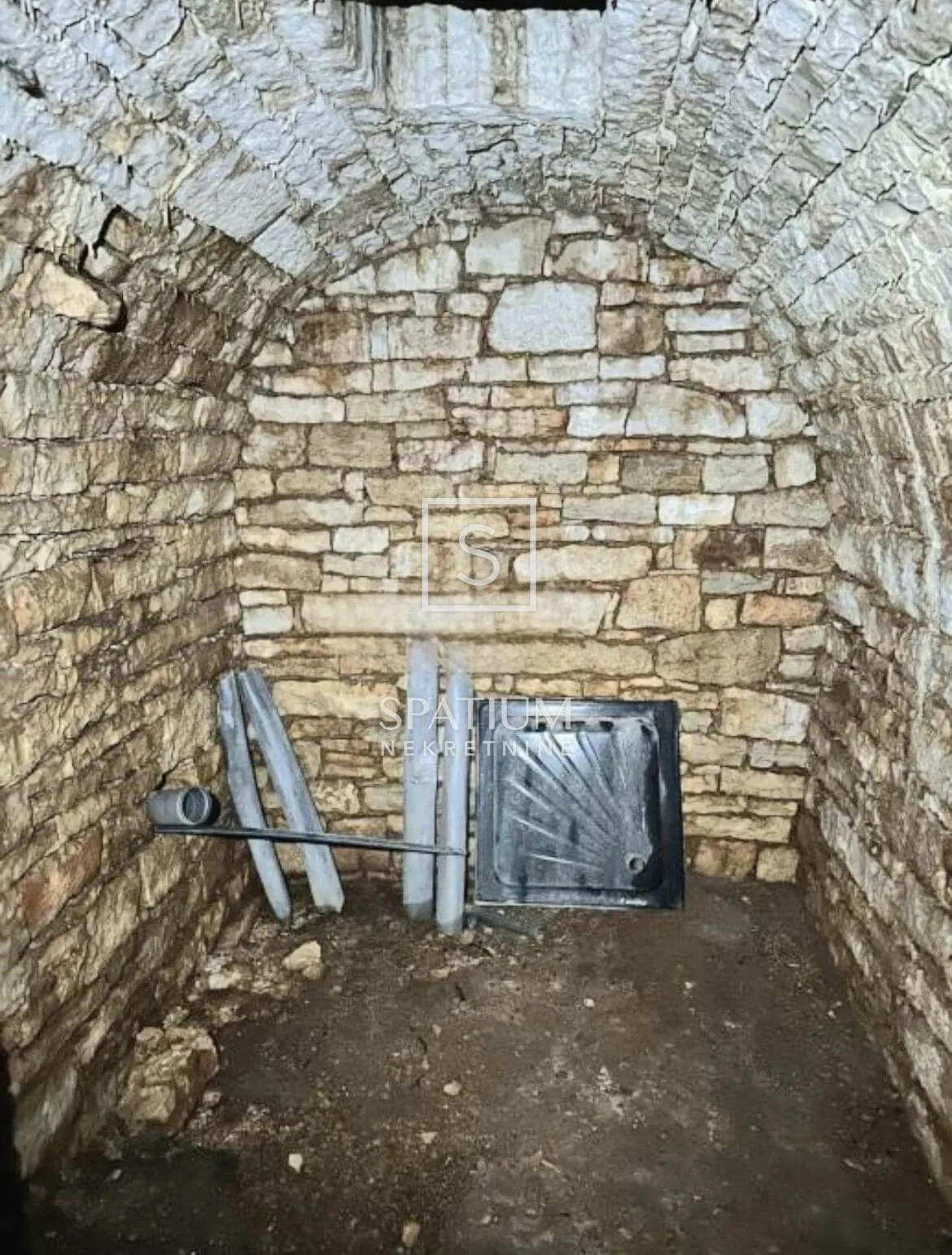 višnjan, kamena kuća u nizu - slika 11