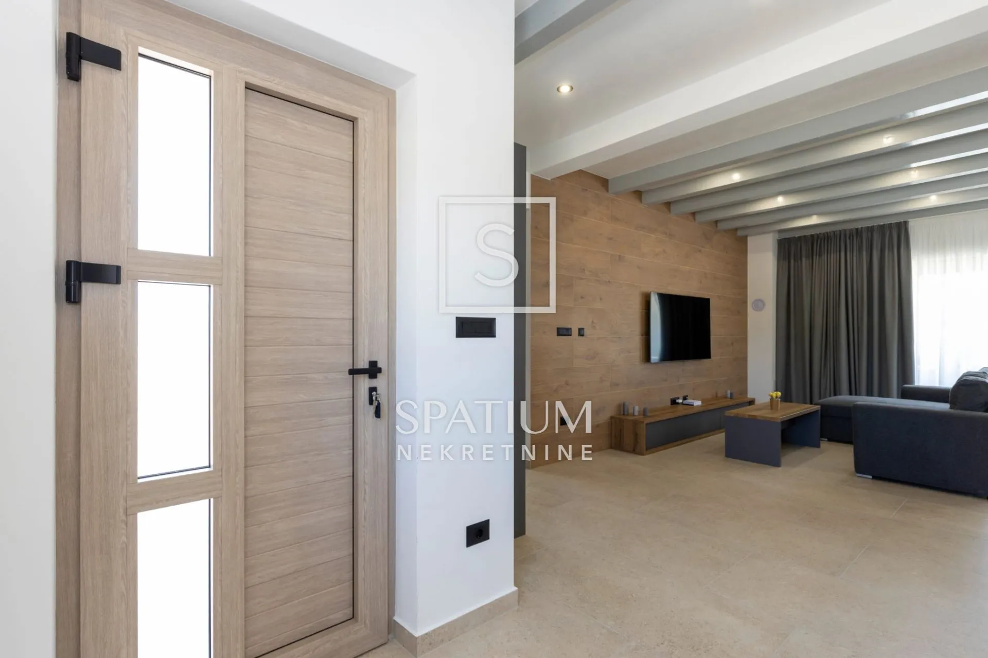 labin, vila s bazenom - slika 10