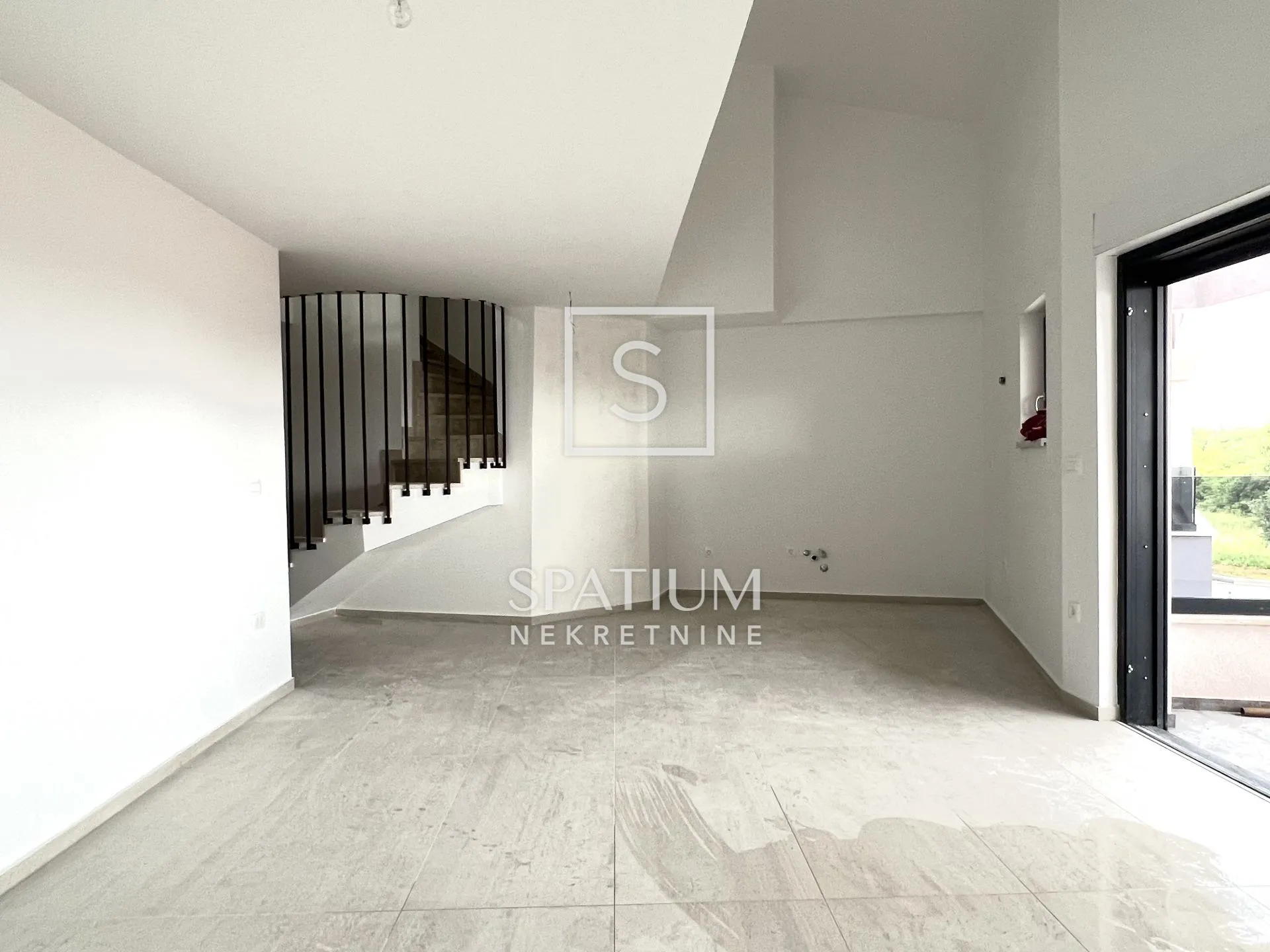 valbandon, stan sa galerijom 138 m2 - slika 4