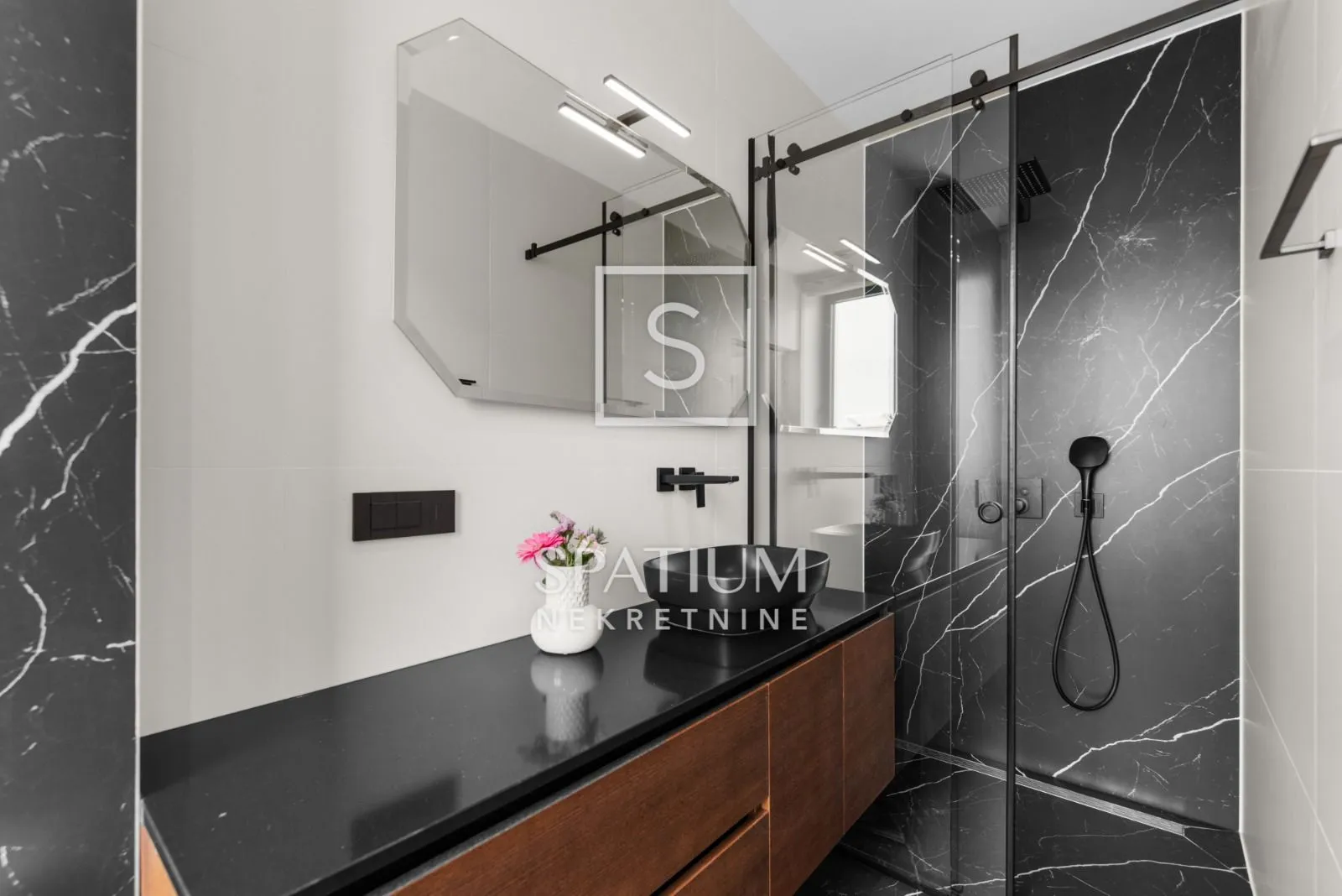 poreč, luksuzni penthouse 600 m od mora s jacuzzijem i panoramskim pogledom - slika 21