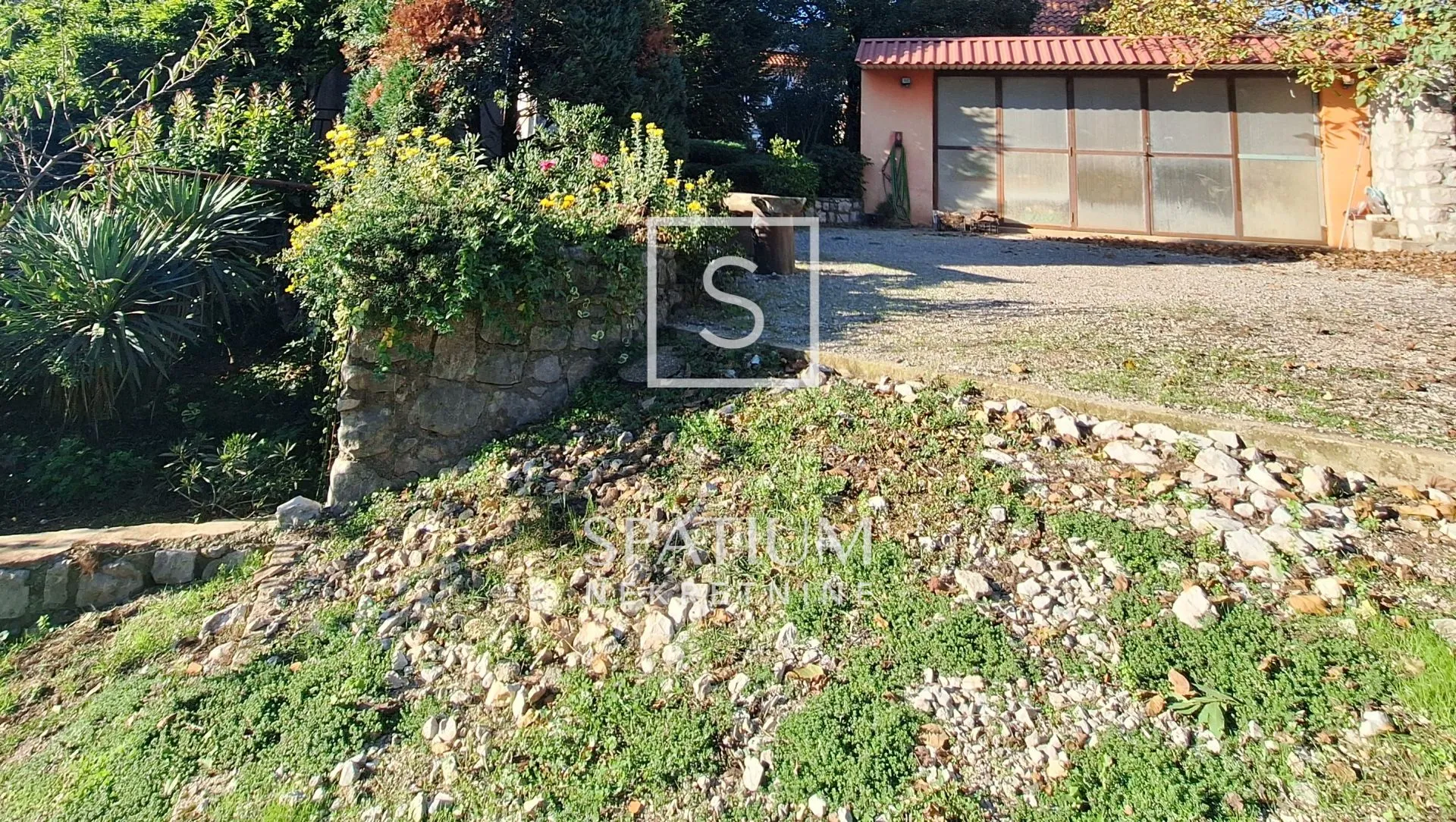 čavle, buzdohanj, samostojeća kuća s velikom okućnicom - slika 16