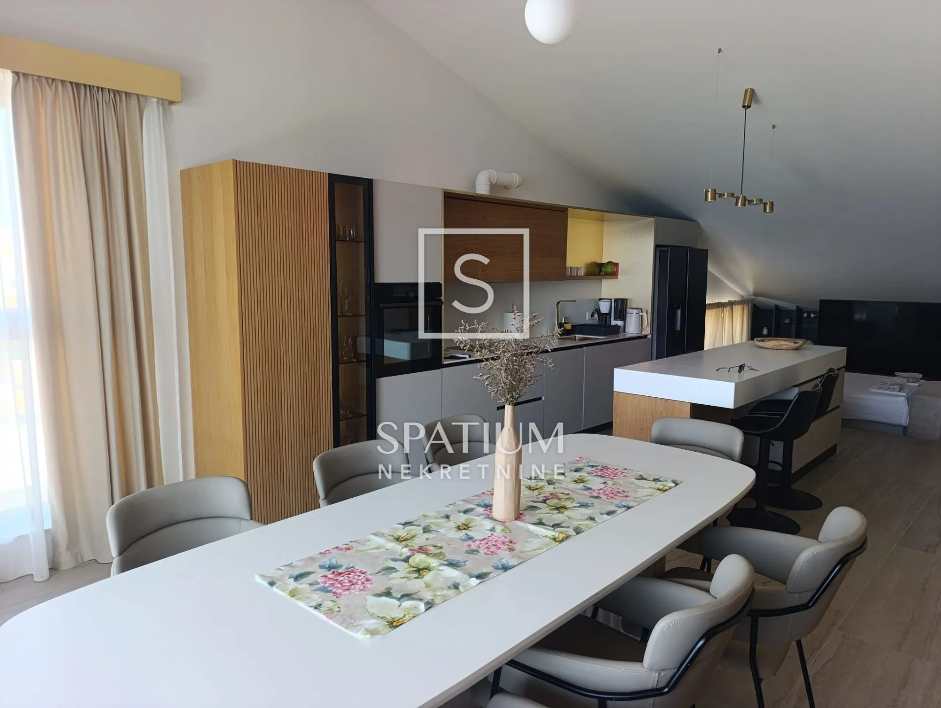 pag, dvoetažni penthouse prvi red uz more - slika 12