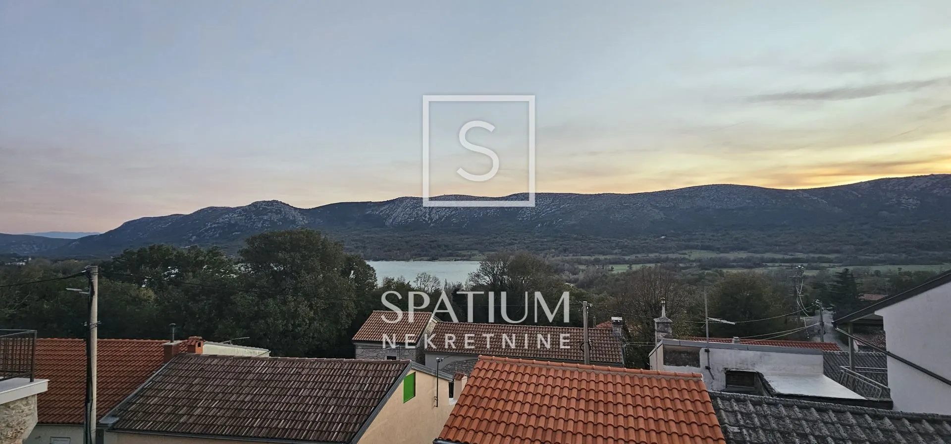 tribalj, kuća s pogledom na jezero - slika 23