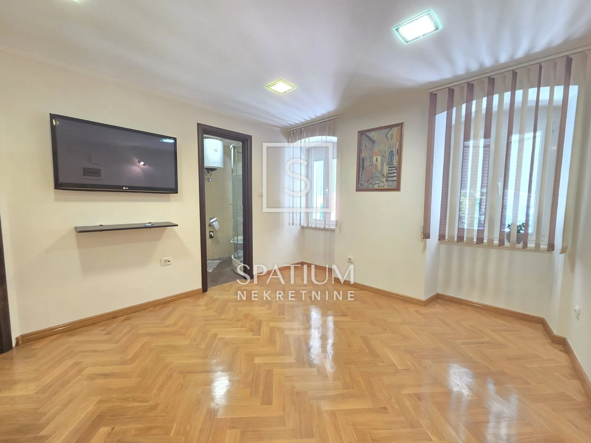 centar, uredski prostor 32m2 - slika 3