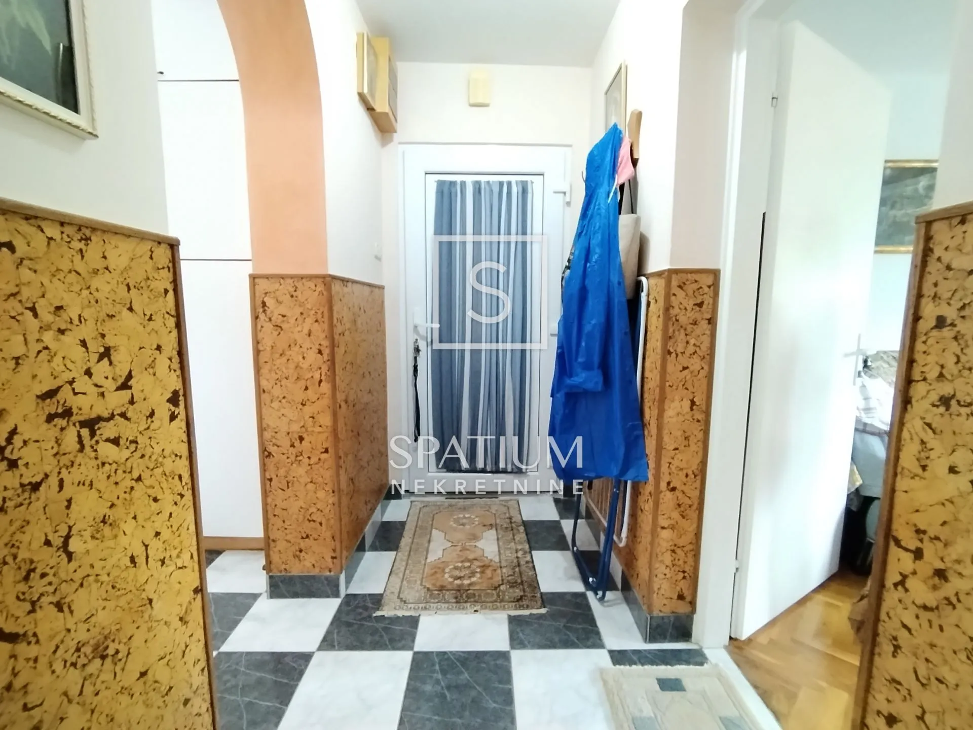 crikvenica, dvojna kuća u centru grada - slika 9