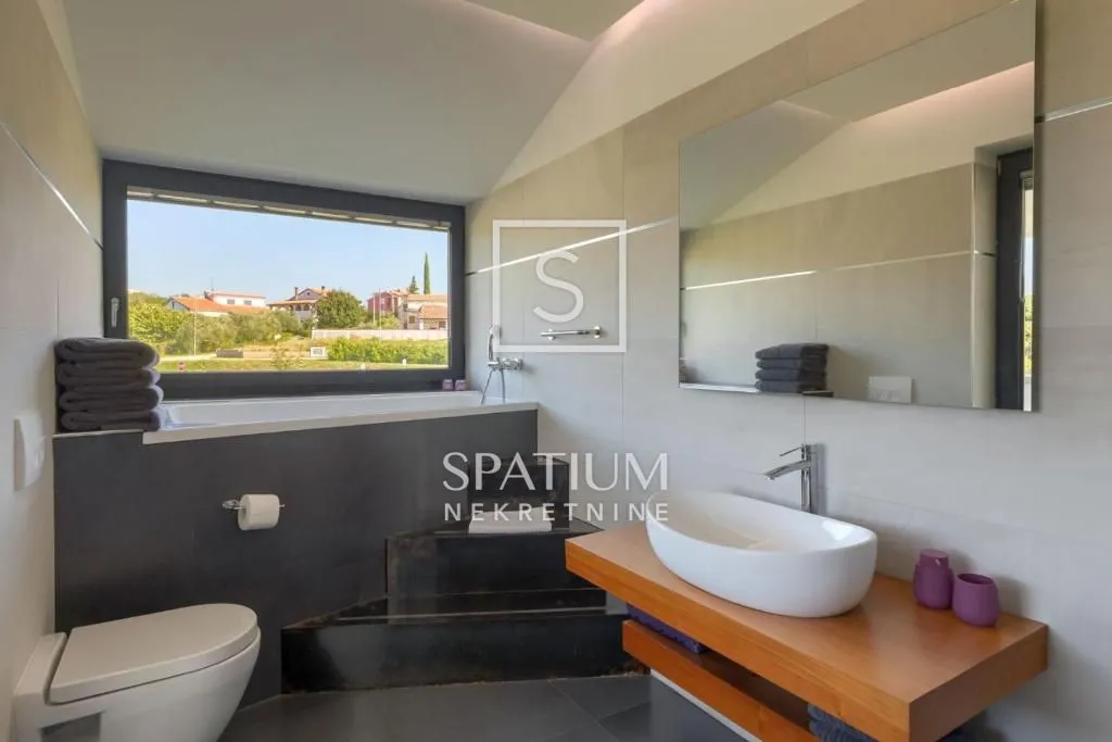 višnjan,villa sa bazenom - slika 14