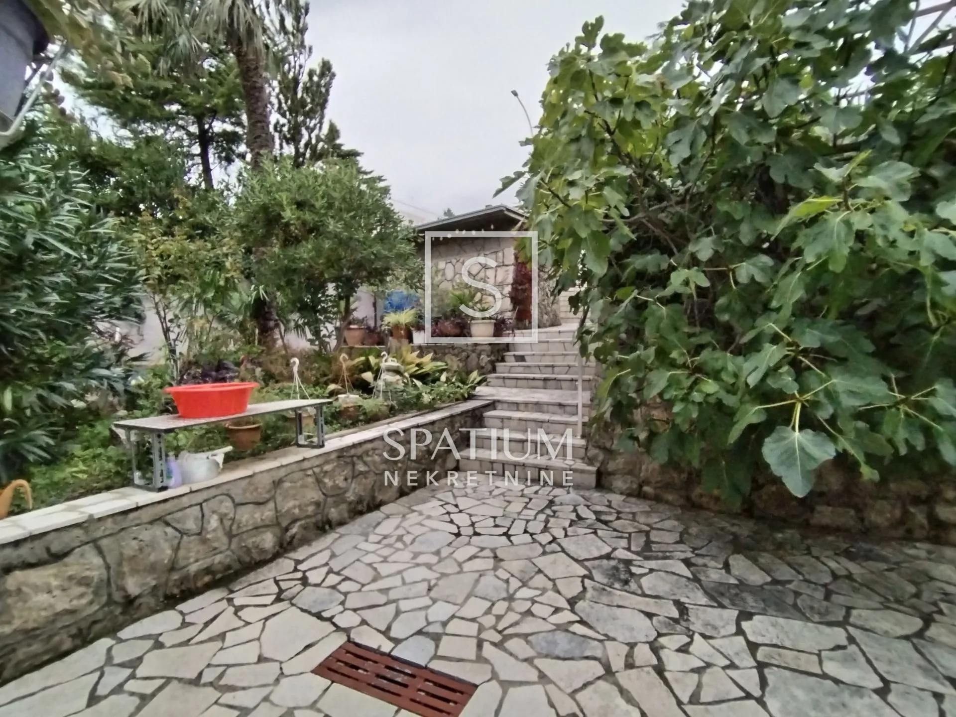 crikvenica, dvojna kuća u centru grada - slika 17