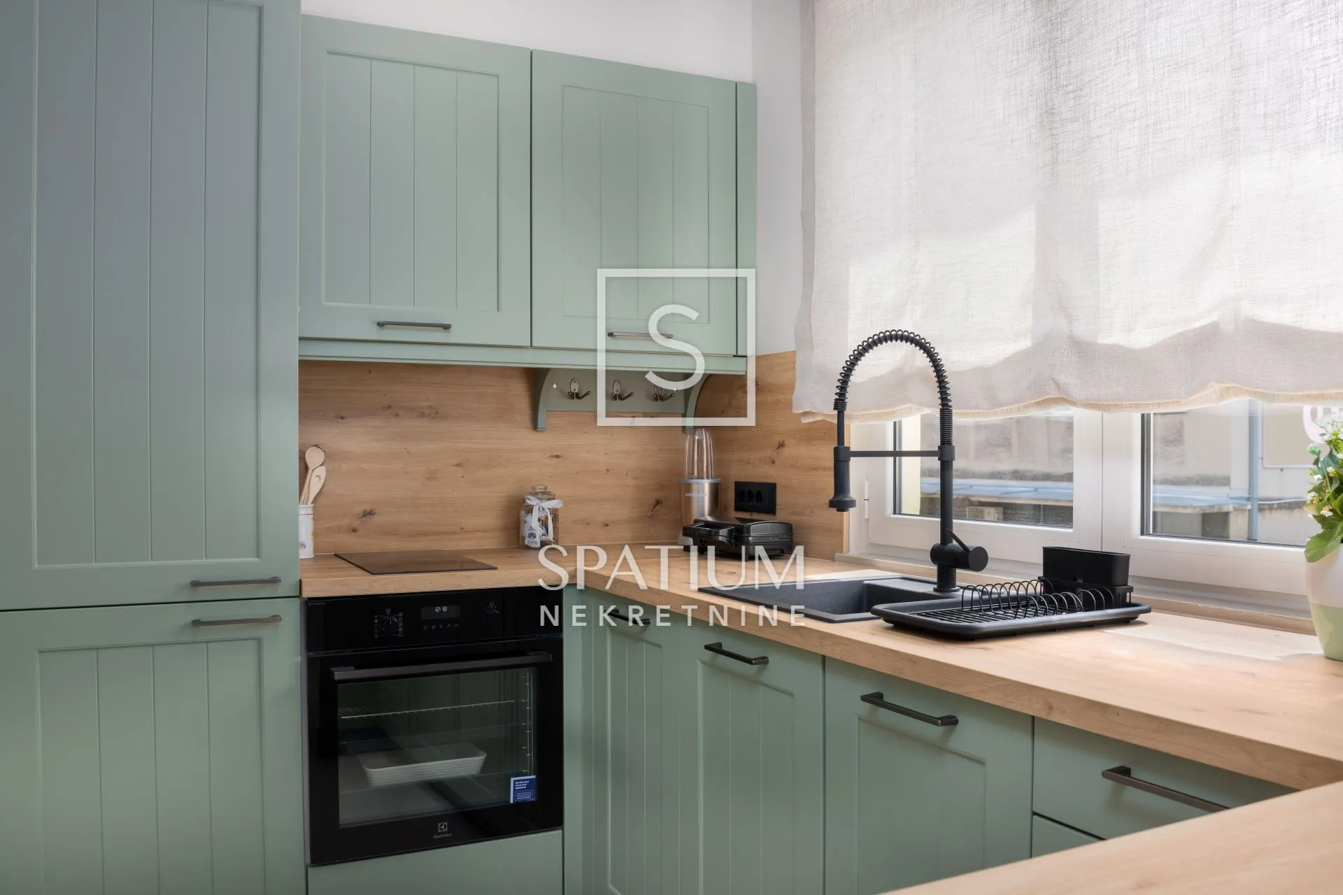 centar, odličan stan za dugoročni najam - slika 5
