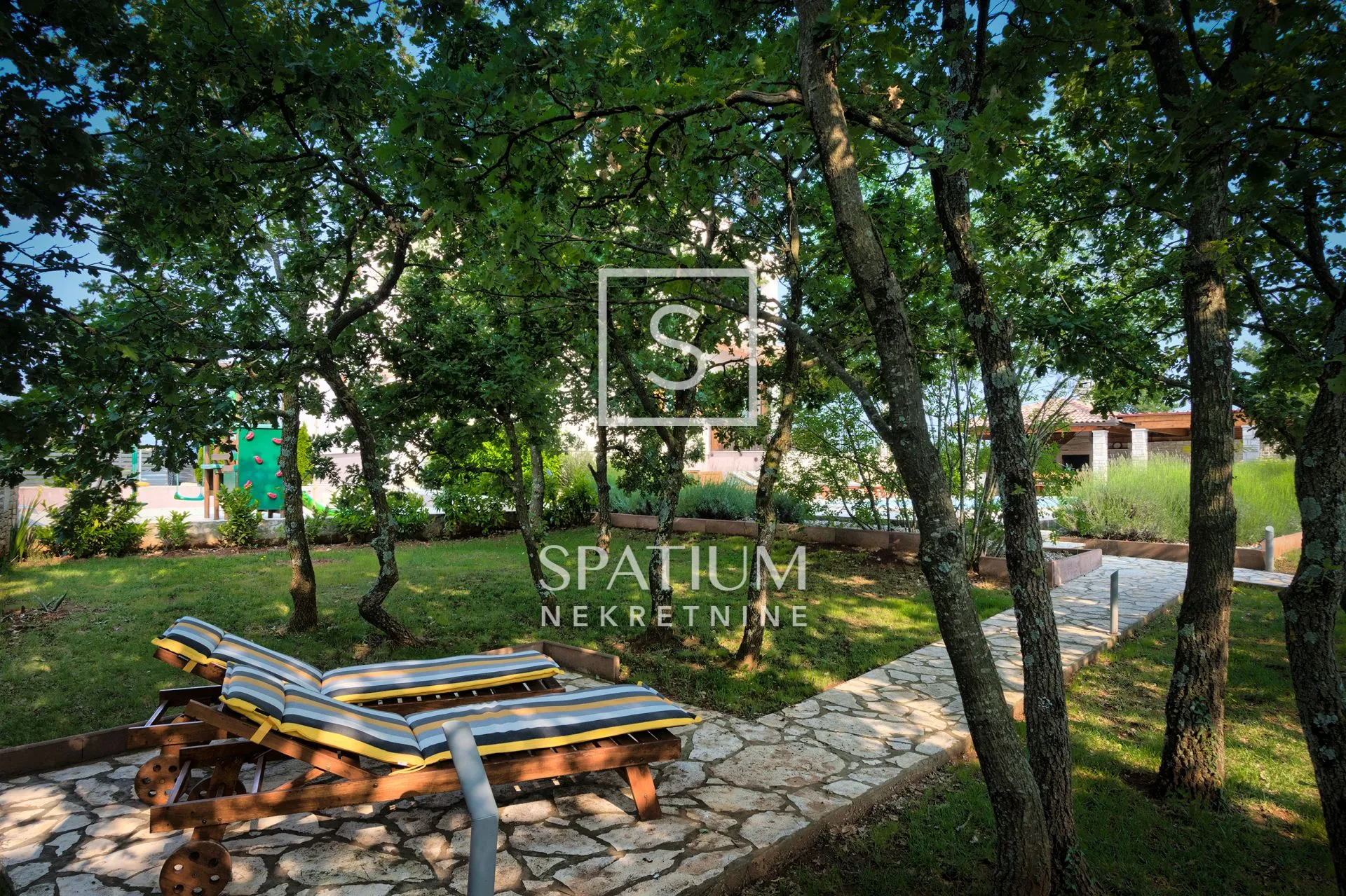 istra, štokovci, predivna vila s bazenom - slika 8