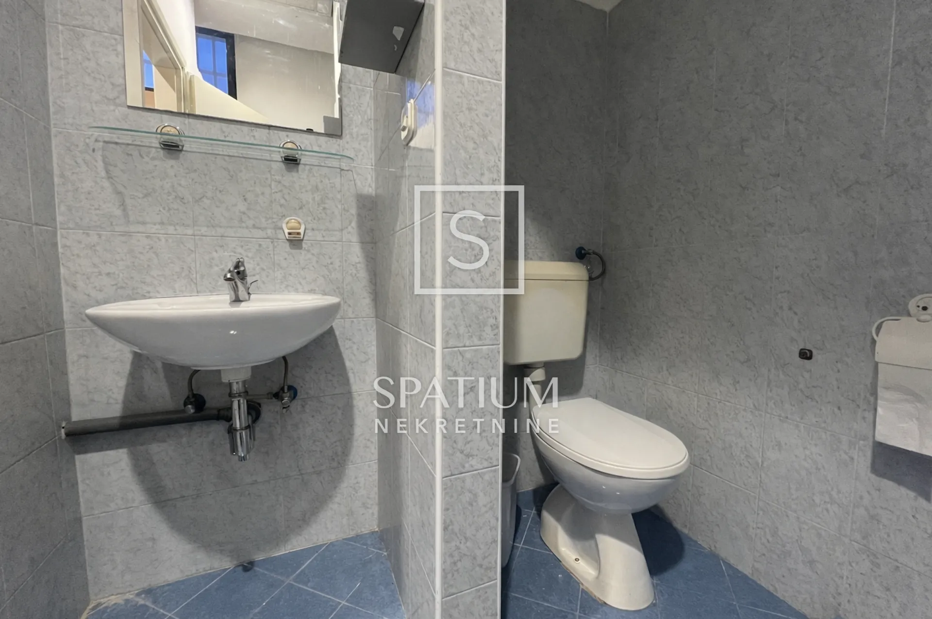 labin, poslovni prostor u centru grada 424 m2 - slika 5