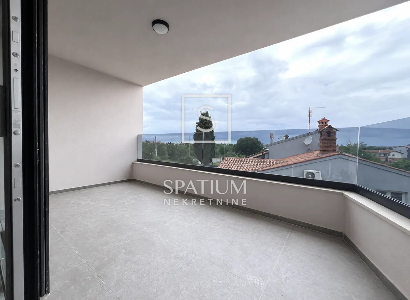 valbandon, stan sa galerijom 138 m2 - slika 6