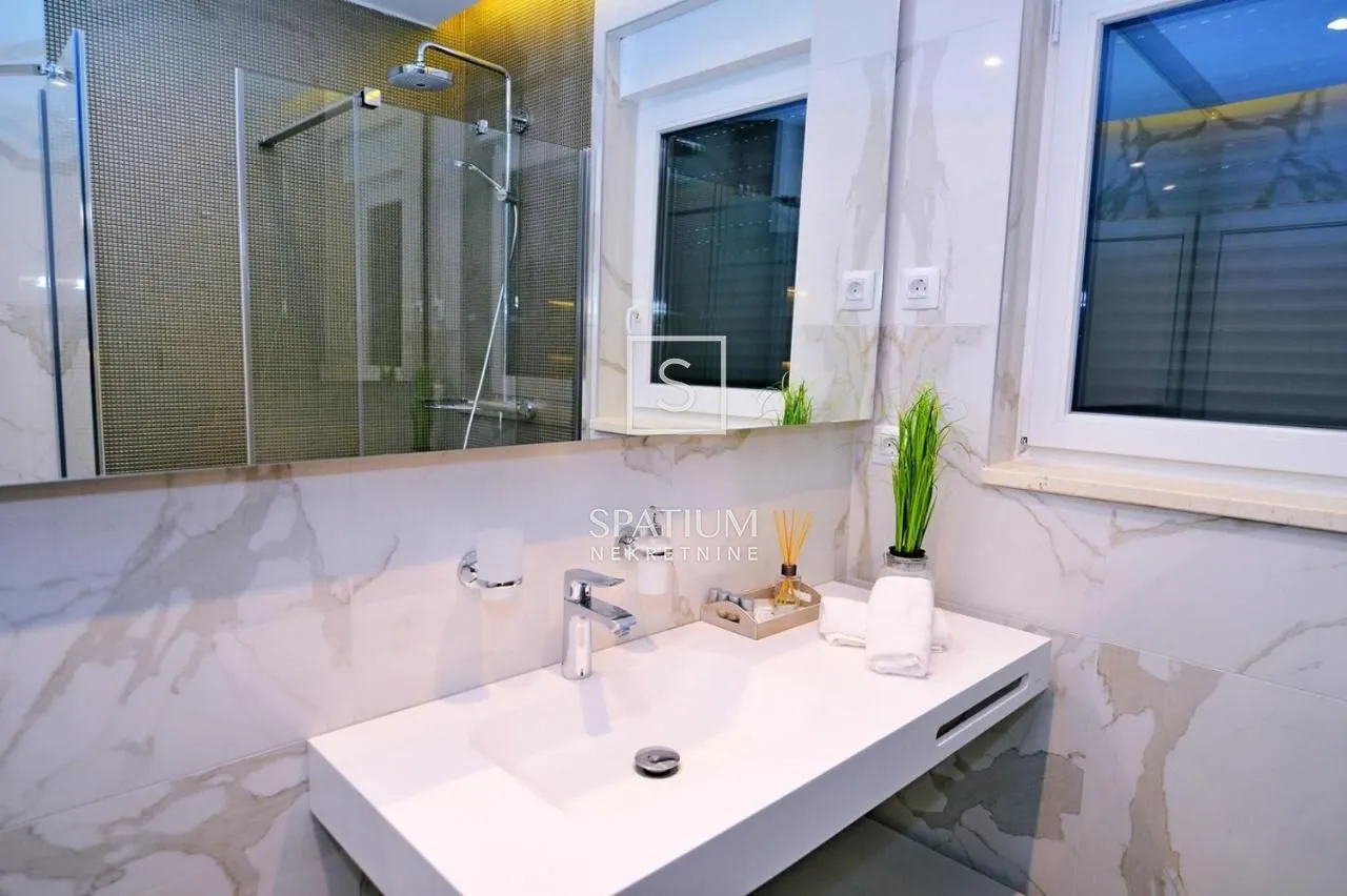 opatija, vila sa šest apartmana - slika 33