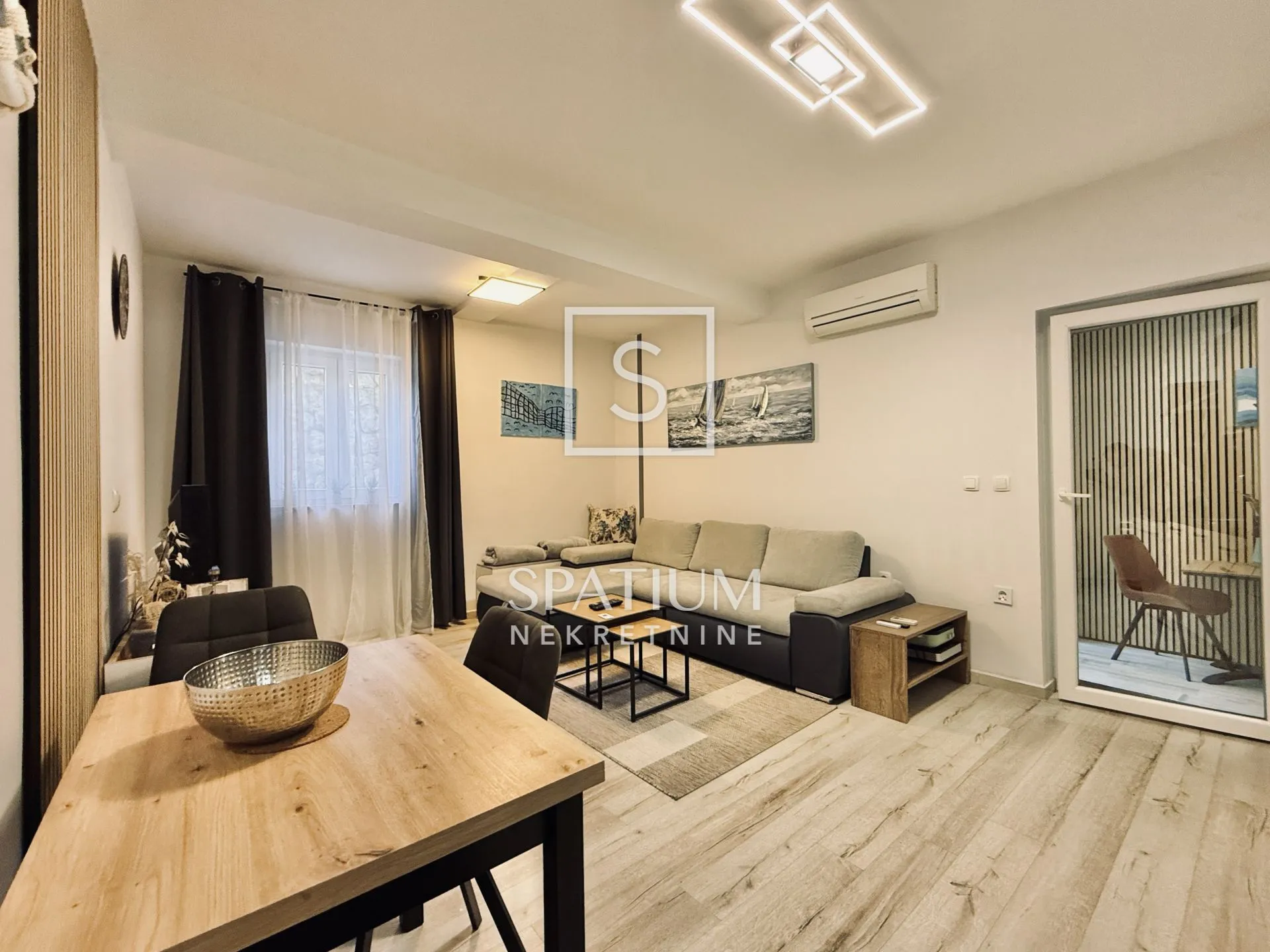 CRIKVENICA, DRAMALJ, NOVOUREĐENI STAN S TERASOM 300m OD MORA - Dramalj, Crikvenica