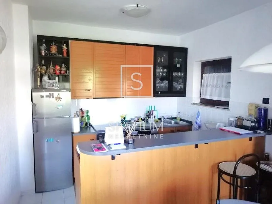 drenova, kuća s dva stana i garažom - slika 3