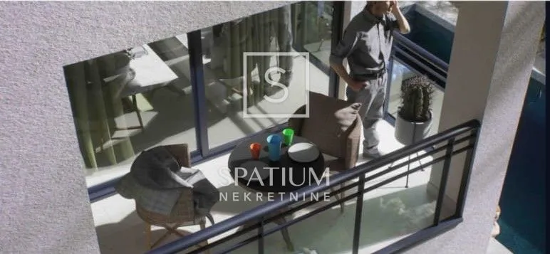 poreč, dvosobni stan na prvom katu s krovnom s terasom - slika 7