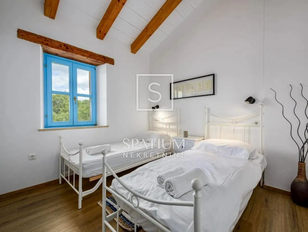 sv. lovreč, okolica, autohtona kamena kuća - slika 9