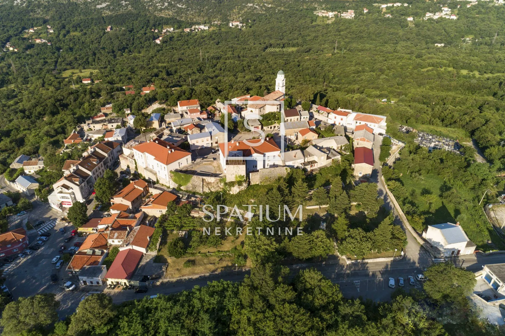 bribir, građevinsko zemljište blizu centra - slika 2
