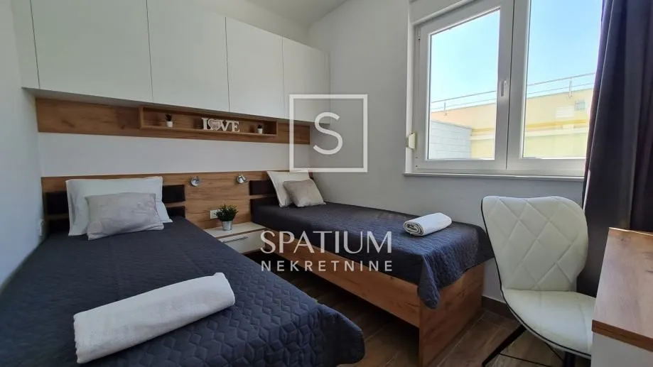 karlobag, apartmanska kuća s bazenom - slika 5