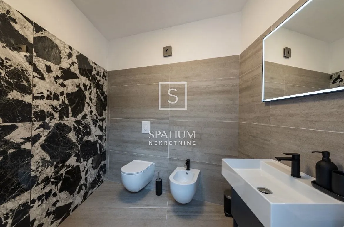 kostrena, dvojna kuća s bazenom - slika 6