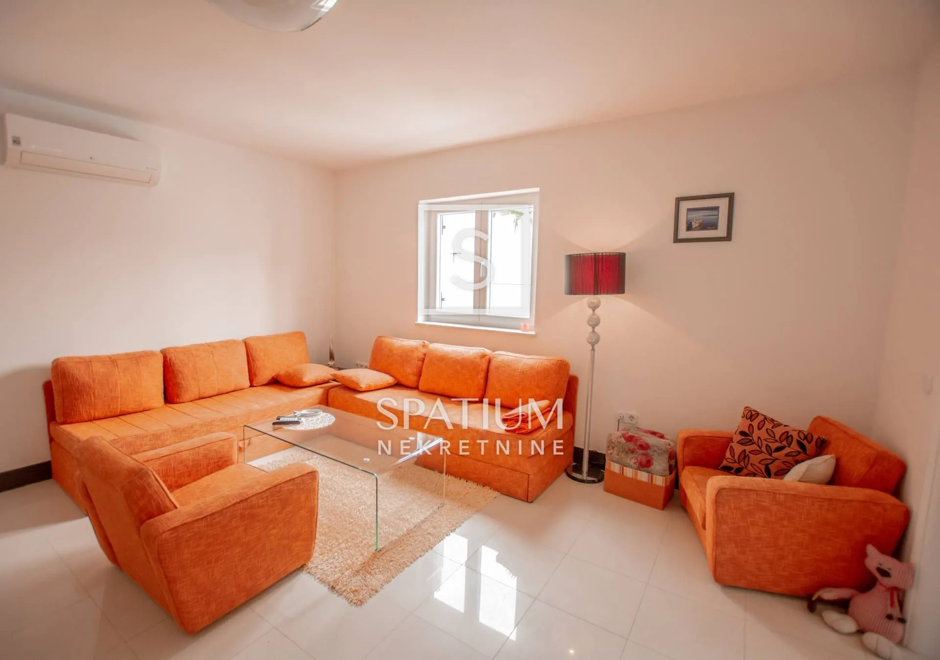 poreč, vila s 10 apartmana, bazen, 500 m od mora - slika 9