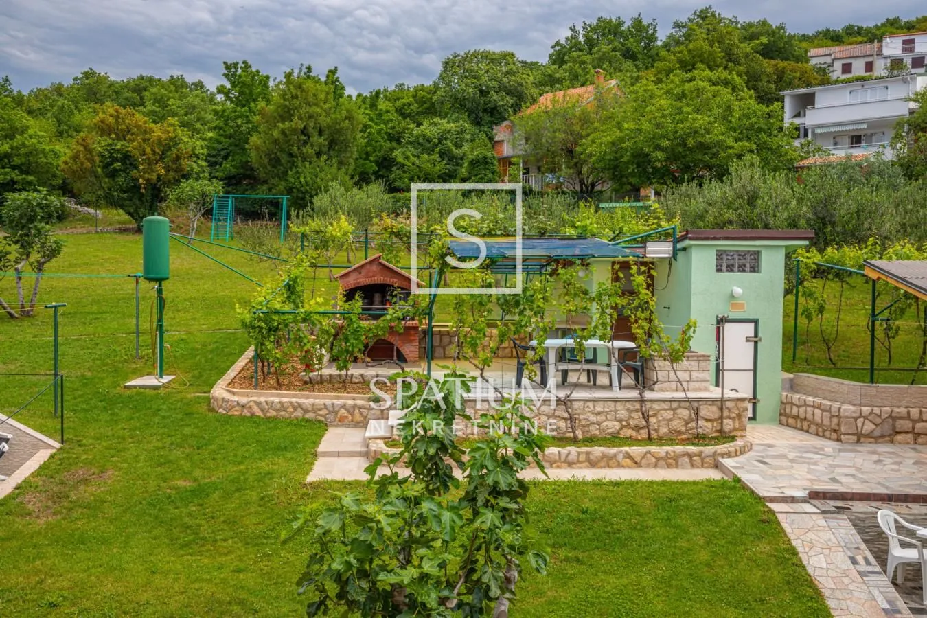crikvenica, dvije apartmanske kuće i maslinik - slika 22