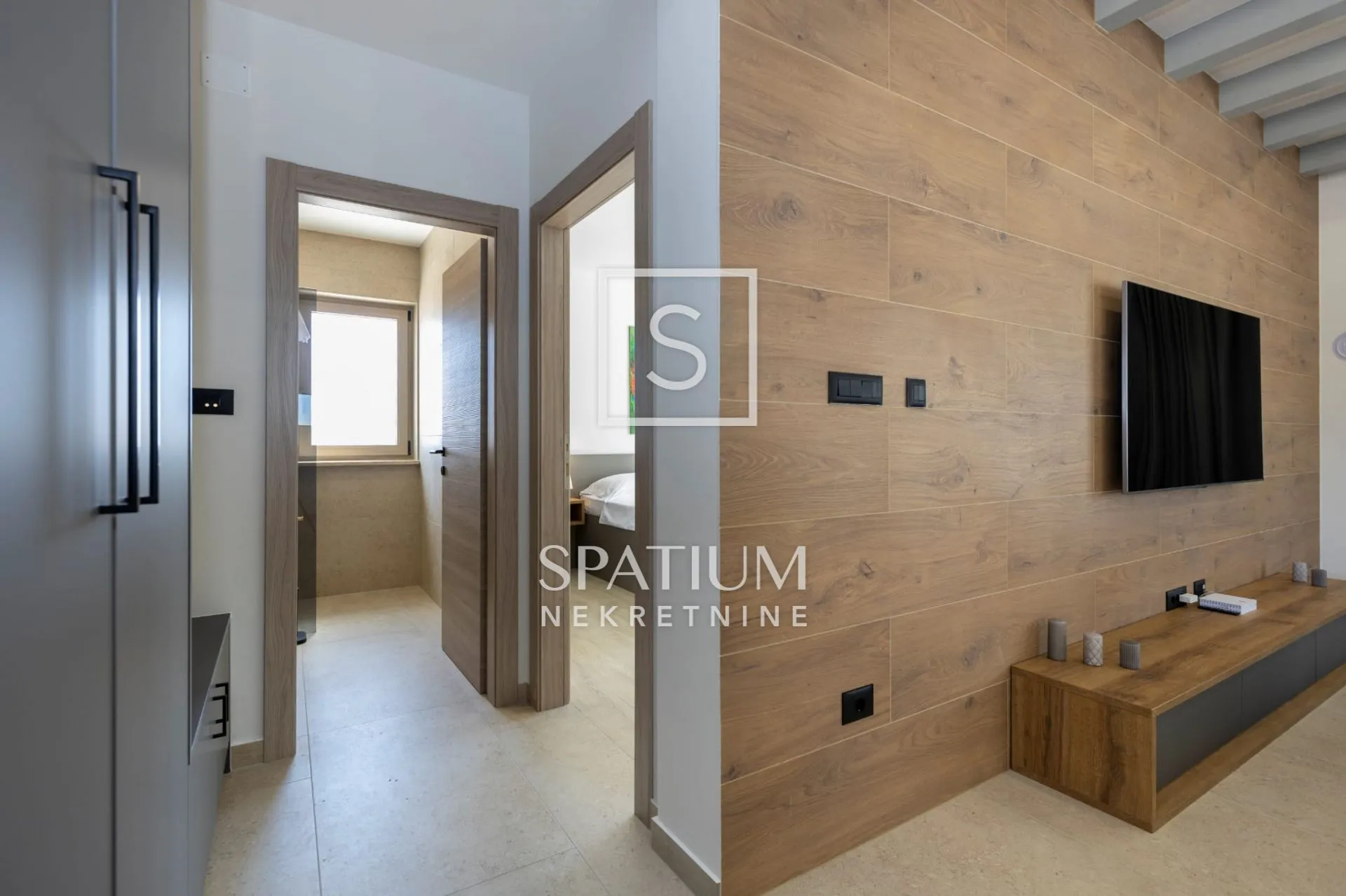 labin, vila s bazenom - slika 9