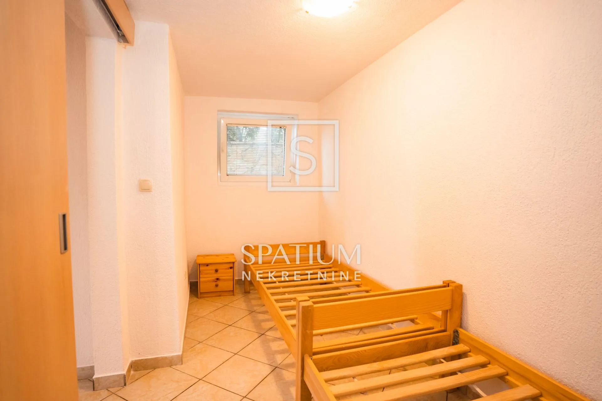 malinska, dvije kuća s apartmanima - slika 10