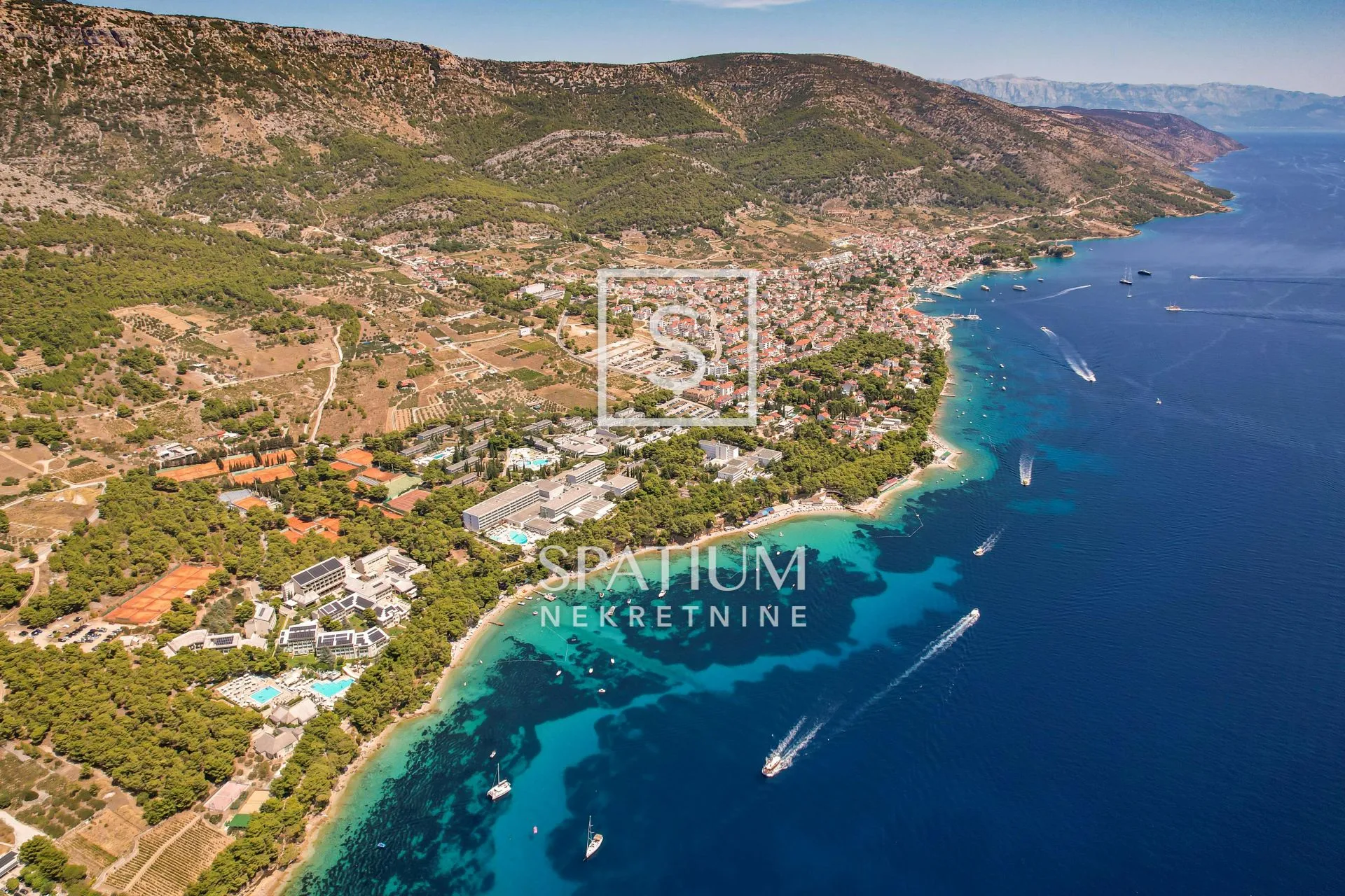 Otok Brač, Kuća Sa 7 Apartmana I Restoranom - Brač, Brač