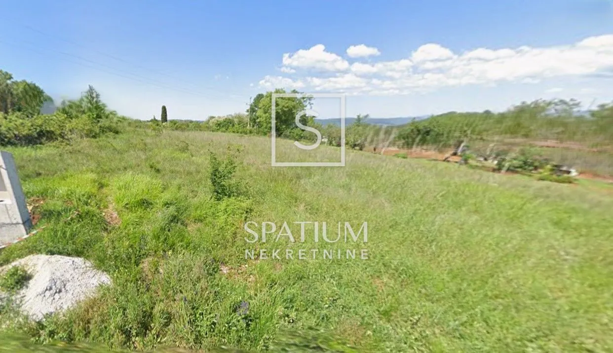 Motovun, Građevinsko Zemljište 820 M² S Pogledom Na Motovun - Karojba